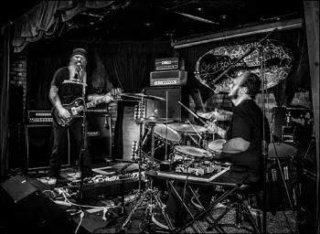 Stone Machine Electric - Дискография музыку скачать Stone Machine Electric - Дискография музыку торрент